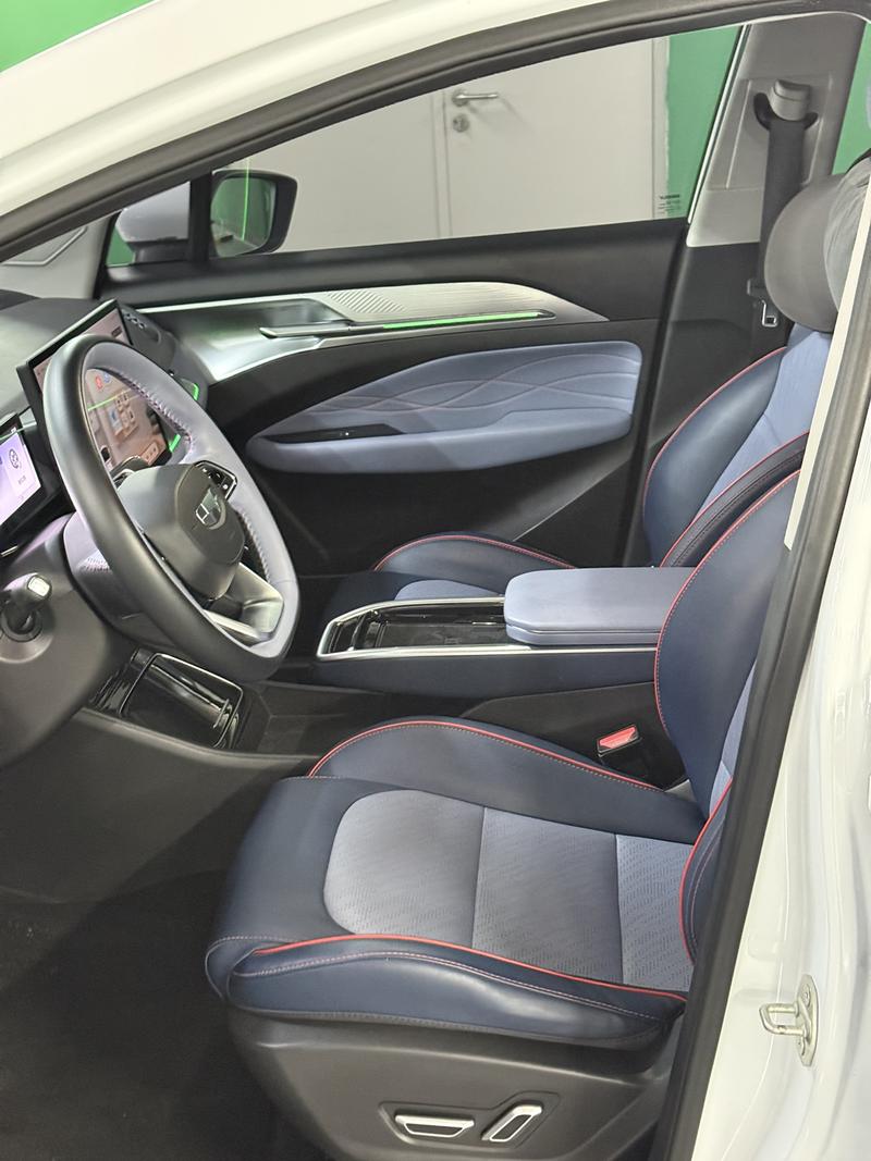 Geely Geometry M6, 2023 — фото 9 из 12