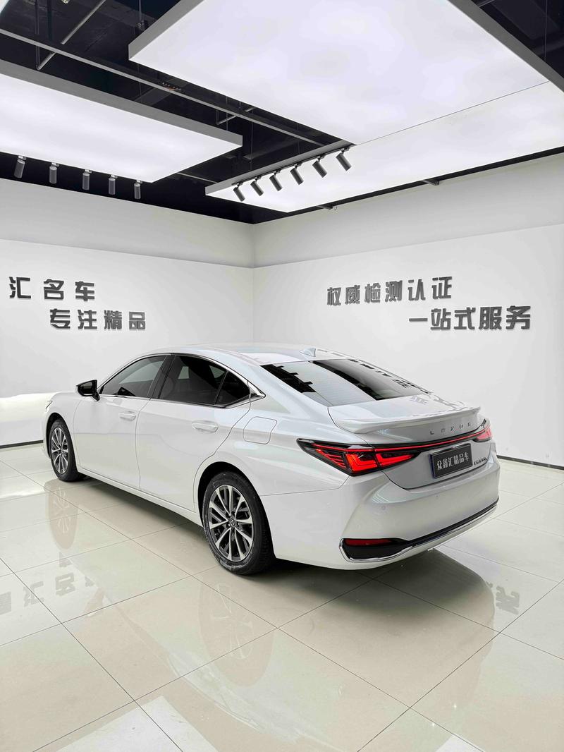 Lexus ES, 2025 — фото 4 из 12
