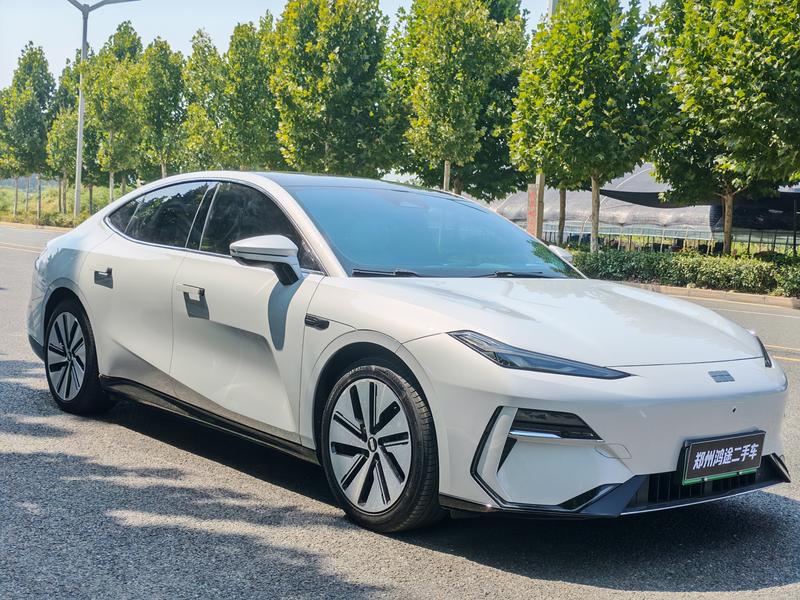Geely Galaxy E8, 2024 — фото 3 из 10