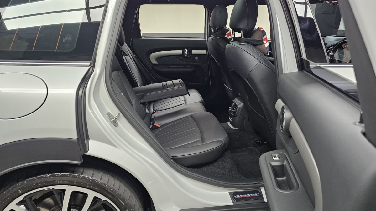 Mini Clubman, 2022 — фото 11 из 12