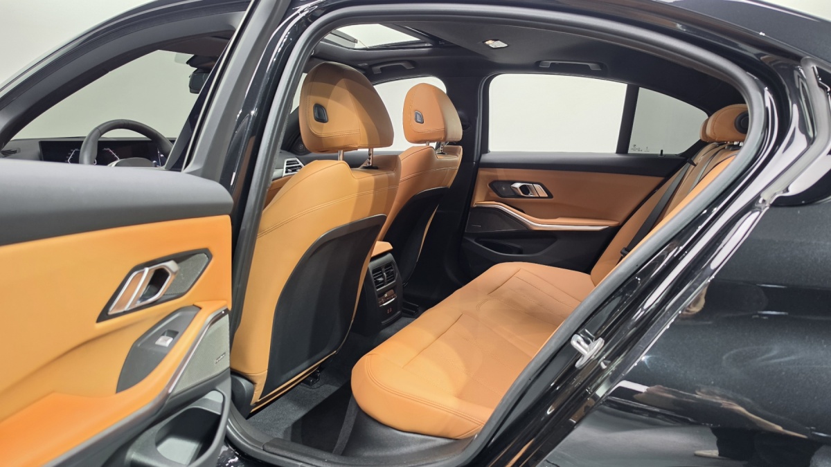 BMW 3 Series, 2025 — фото 11 из 12