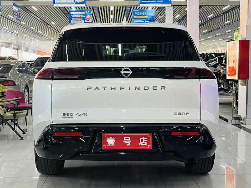 Nissan Pathfinder, 2023 — фото 5 из 12