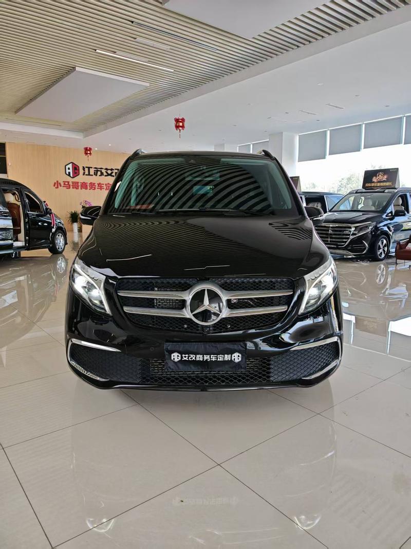 Mercedes-Benz V-Class, 2022 — фото 2 из 12