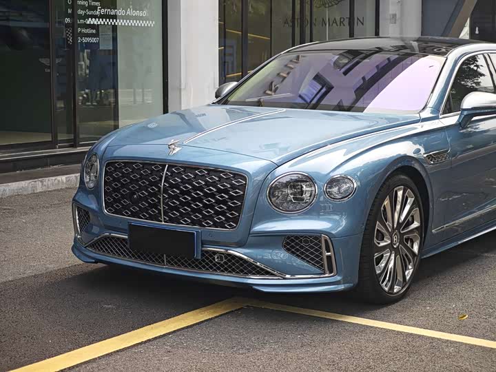Bentley Flying Spur Hybrid, 2025 — купить в Калуге под ключ