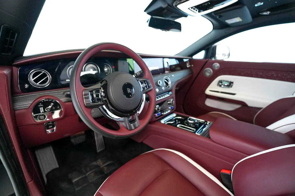 Rolls-Royce Spectre, 2025 — фото 6 из 10