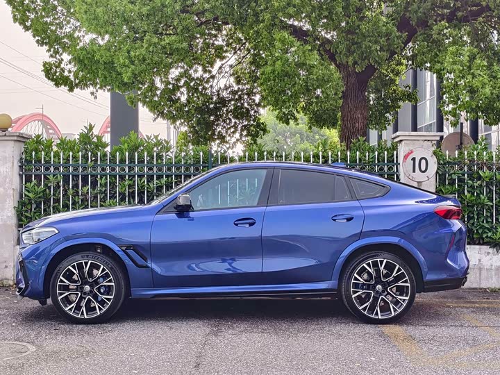 BMW X6 M, 2023 — фото 3 из 9