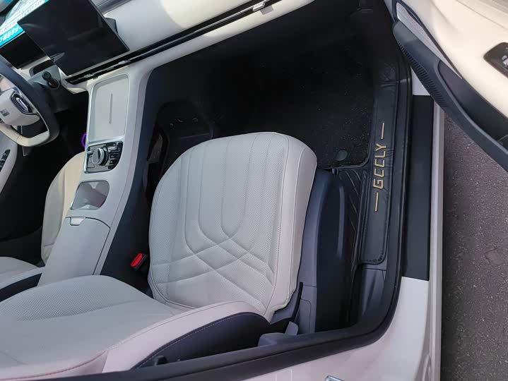 Geely Galaxy Starship 7, 2025 — фото 8 из 9