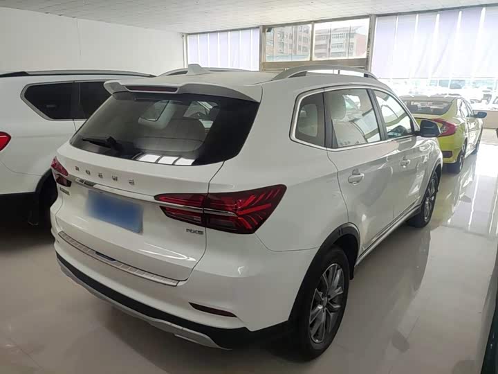 Roewe RX5, 2022 — фото 7 из 9