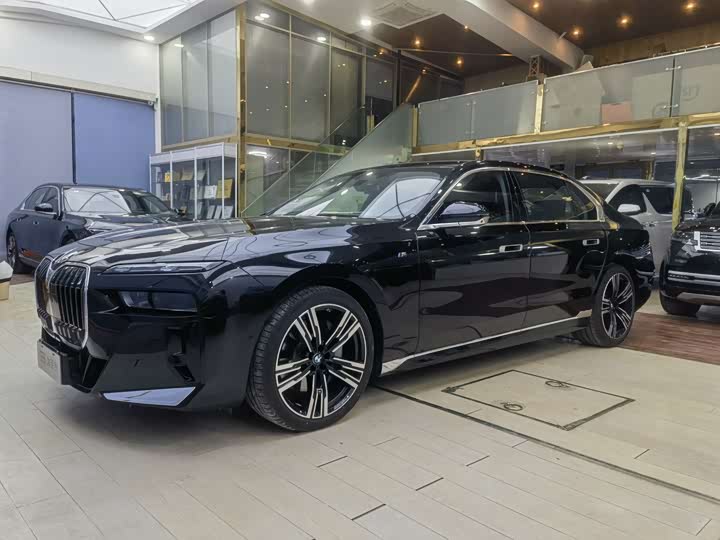 BMW 7 Series, 2025 — купить в Белгороде под ключ