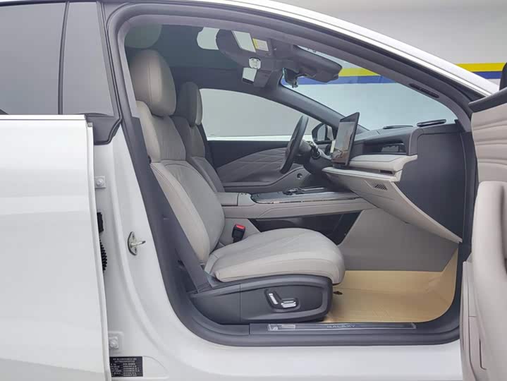 Geely Galaxy Starshine 8 EM-i, 2025 — фото 8 из 9