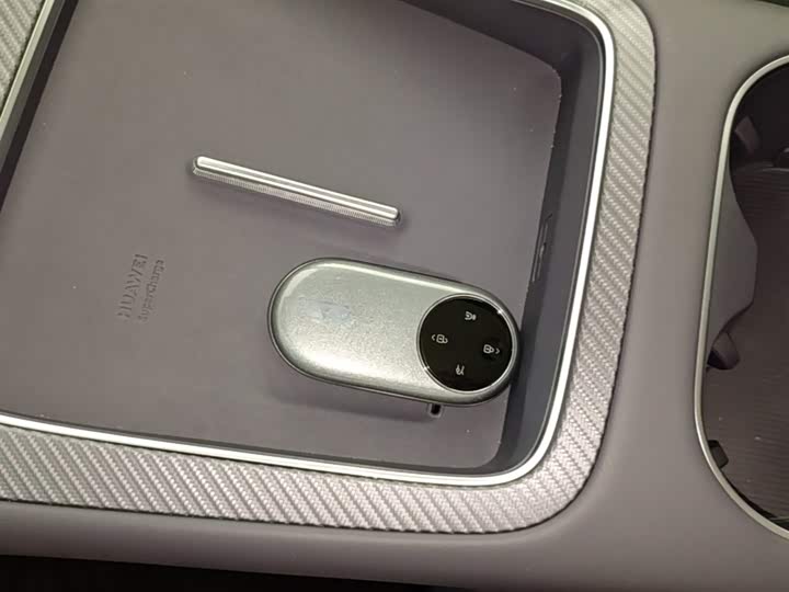 Shangjie (Huawei × SAIC) H5, 2026 — фото 9 из 9