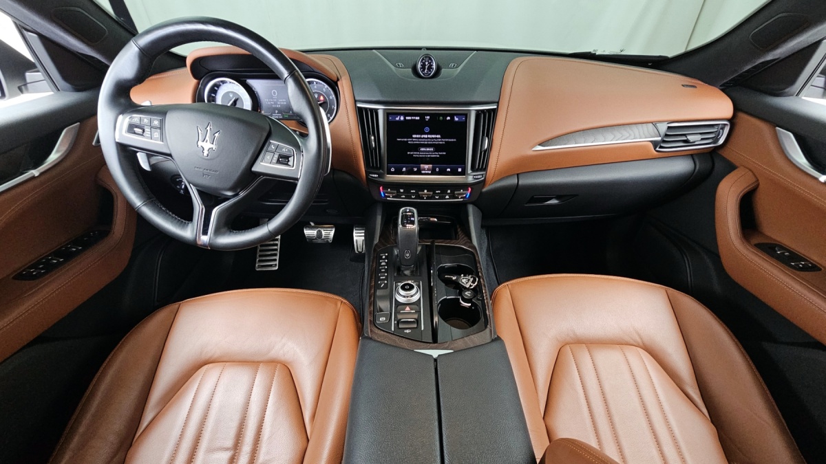 Maserati Levante, 2022 — фото 6 из 12