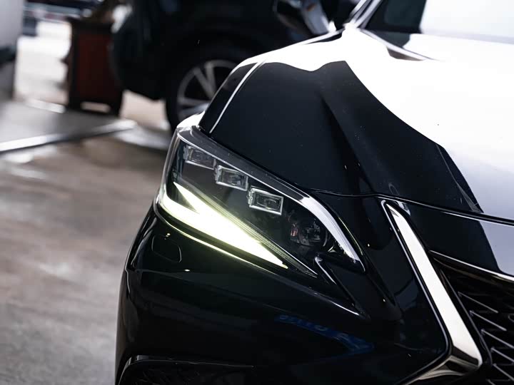 Lexus ES, 2023 — фото 6 из 9