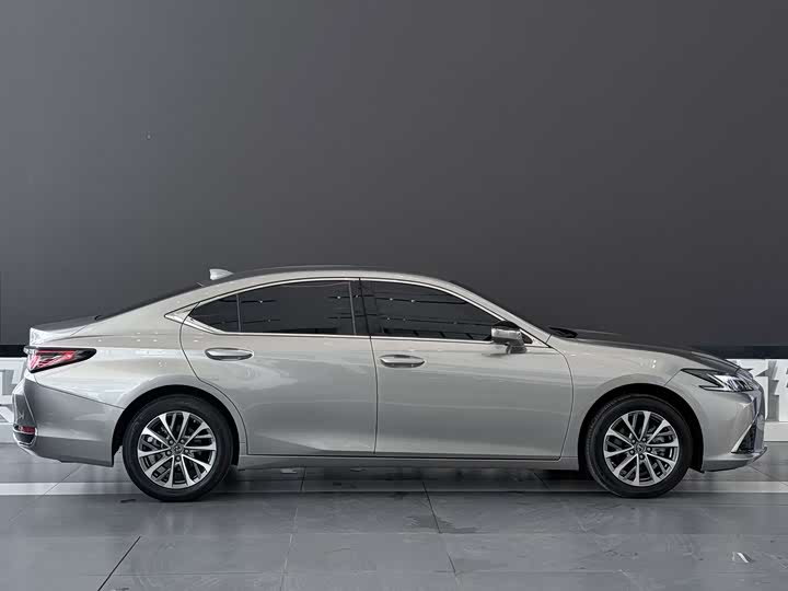 Lexus ES, 2025 — фото 3 из 9