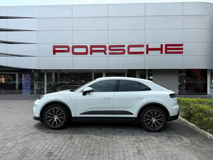 Porsche Macan EV, 2026 — фото 4 из 9