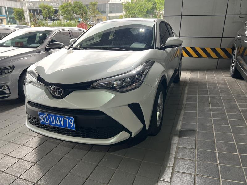 Toyota C-HR, 2022 — купить в Иванове под ключ
