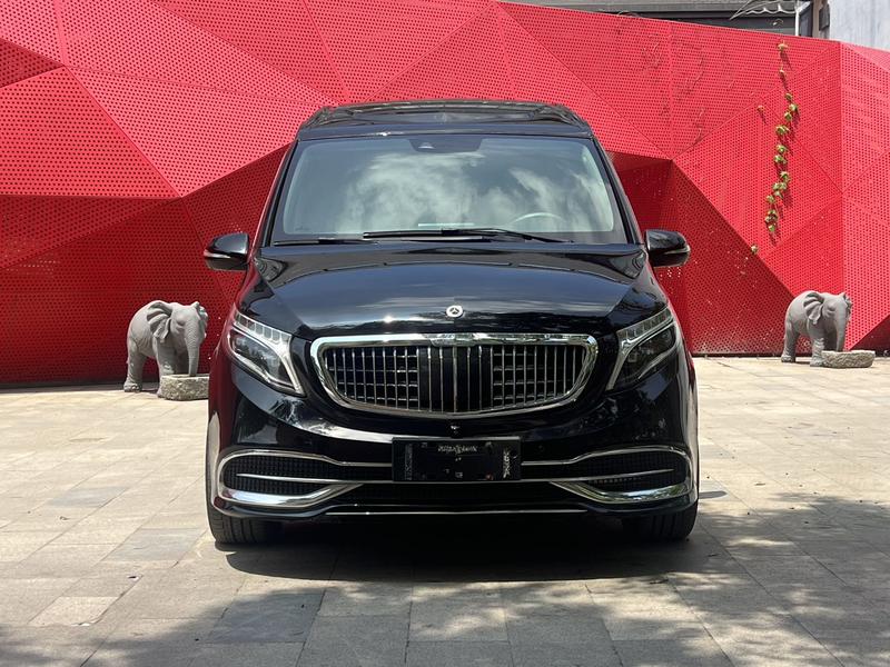 Mercedes-Benz V-Class, 2023 — фото 2 из 12