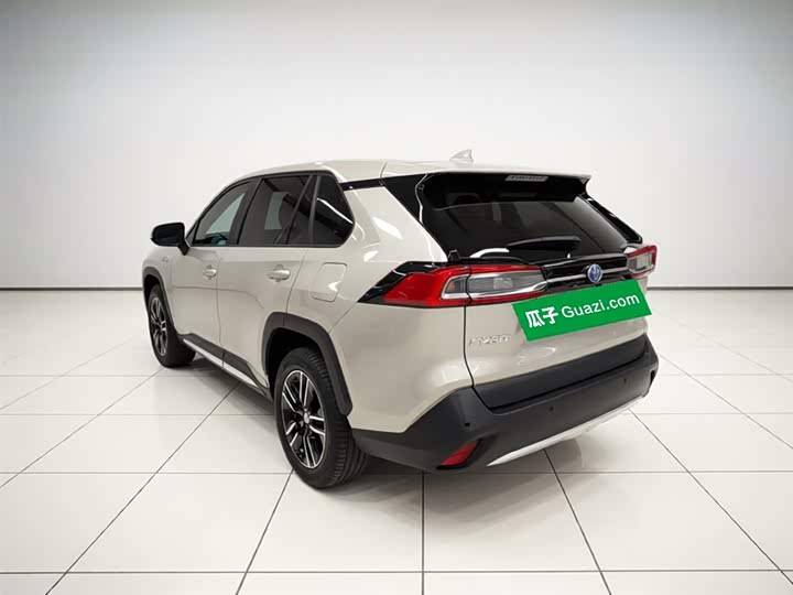 Toyota Wildlander Hybrid, 2022 — фото 5 из 9