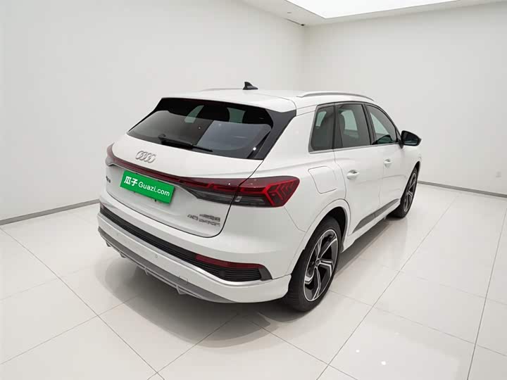 Audi Q4 e-tron, 2023 — фото 7 из 9