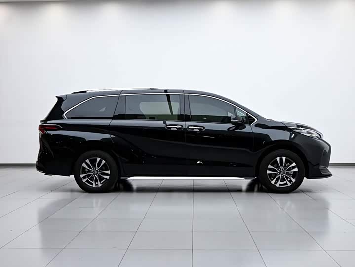 Toyota Granvia, 2025 — фото 6 из 9