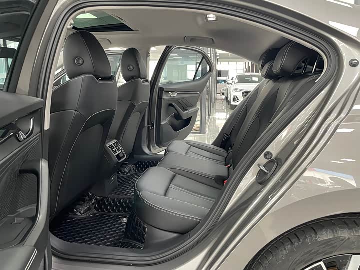 Skoda Octavia Pro, 2022 — фото 6 из 9