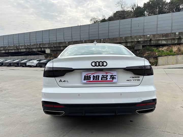 Audi A4L, 2023 — фото 8 из 9