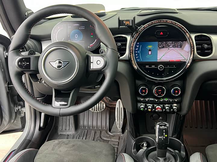 Mini Mini JCW, 2021 — фото 9 из 9