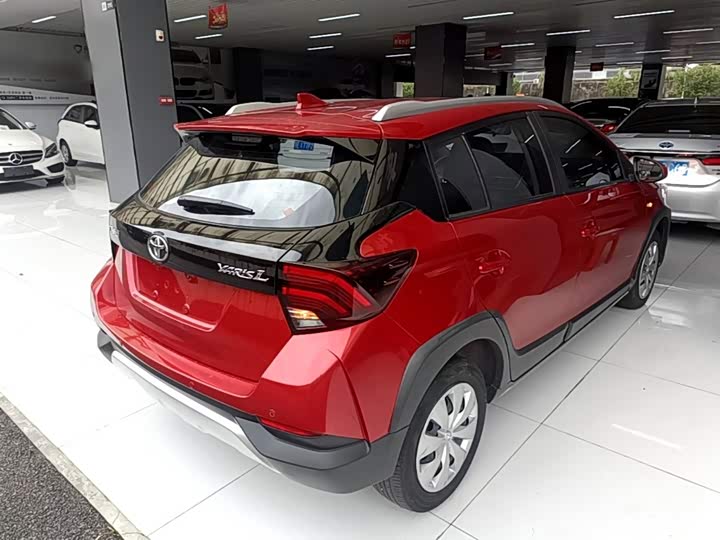 Toyota Yaris L Hatchback, 2021 — фото 7 из 9