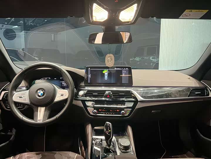 BMW 5 Series, 2023 — фото 7 из 9