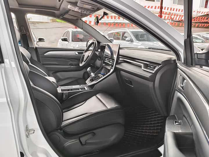 Haval M6, 2023 — фото 7 из 9