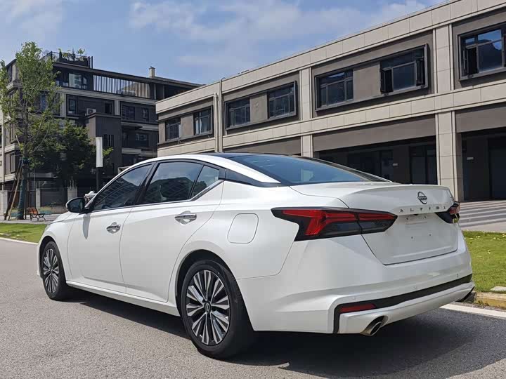 Nissan Teana, 2023 — фото 9 из 9