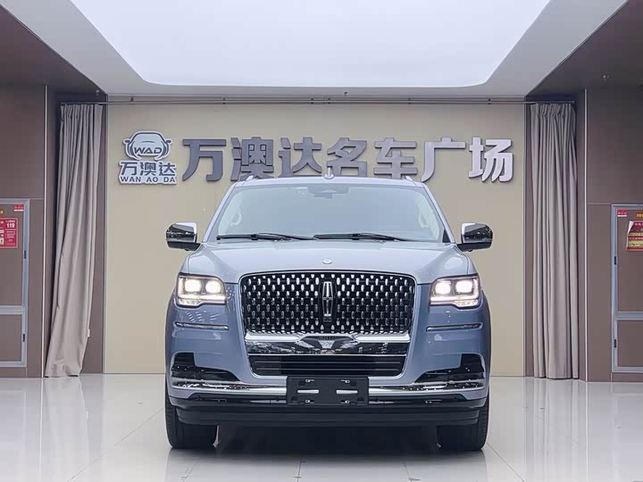 Lincoln Navigator One, 2022 — фото 2 из 9