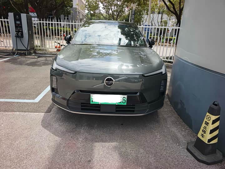 Volvo XC70 Hybrid, 2025 — купить в Иванове под ключ