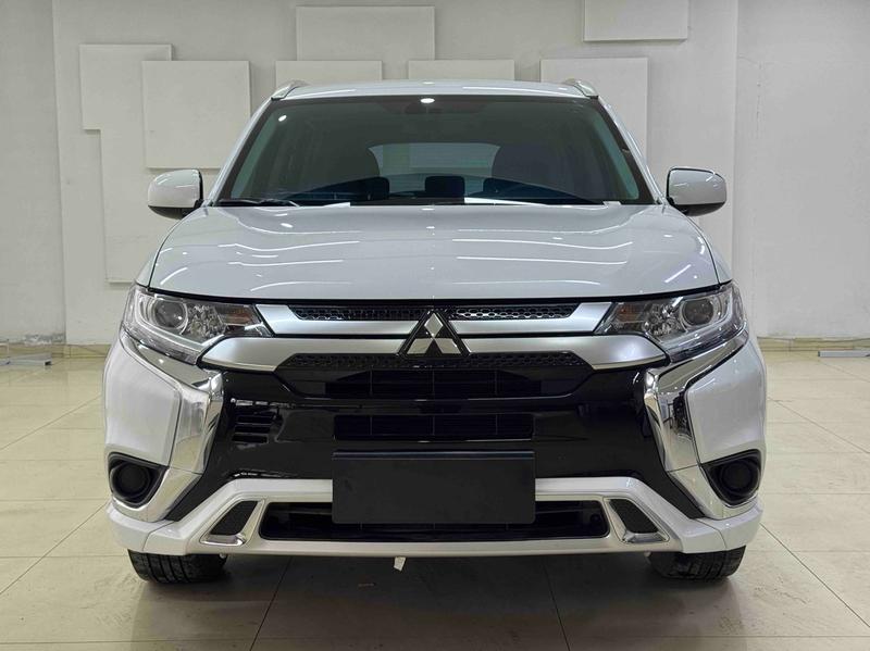 Mitsubishi Outlander, 2021 — фото 2 из 12