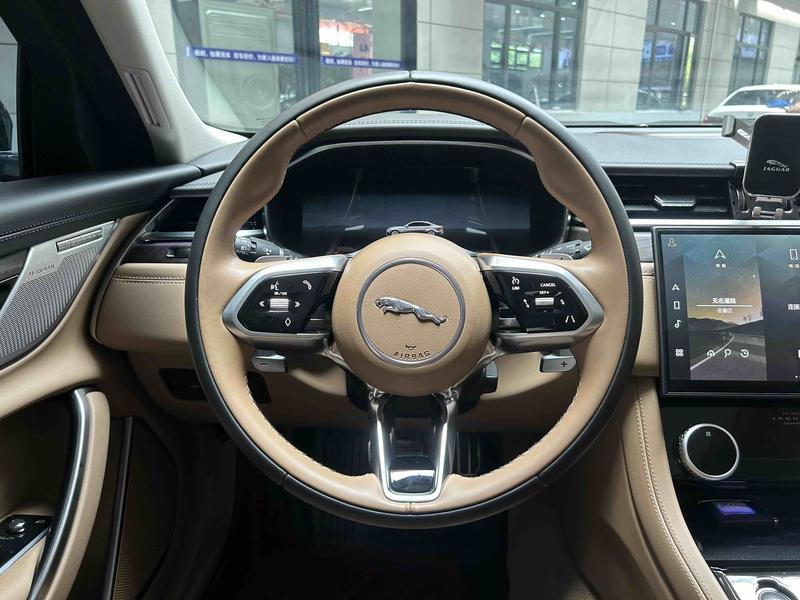 Jaguar XF L, 2025 — фото 9 из 12