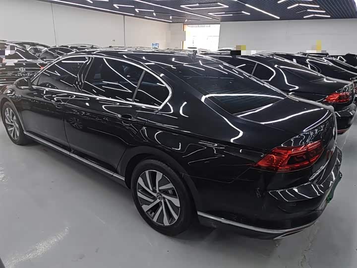 Volkswagen Magotan GTE Hybrid, 2024 — фото 5 из 9