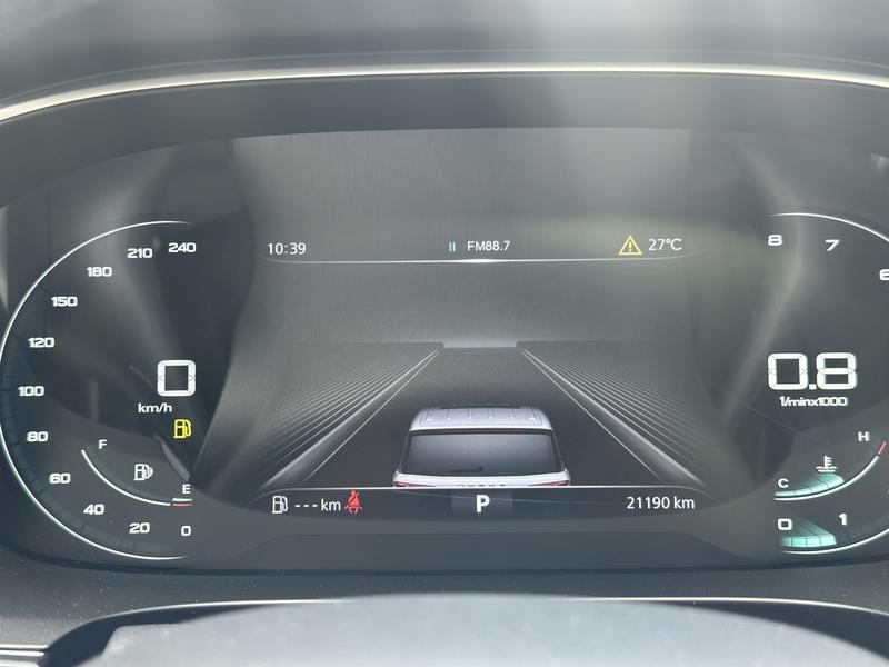 Roewe iMax 8, 2022 — фото 9 из 12
