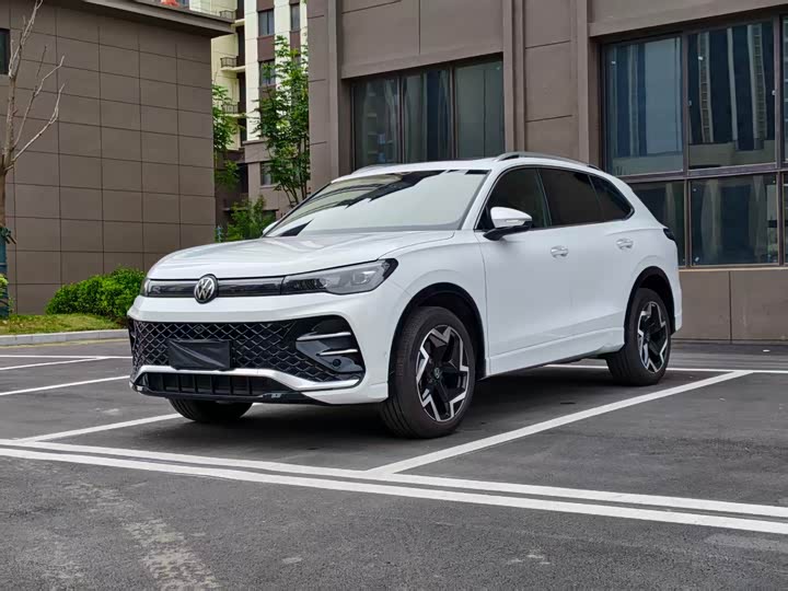 Volkswagen Tiguan L Pro, 2025 — купить в Орле под ключ