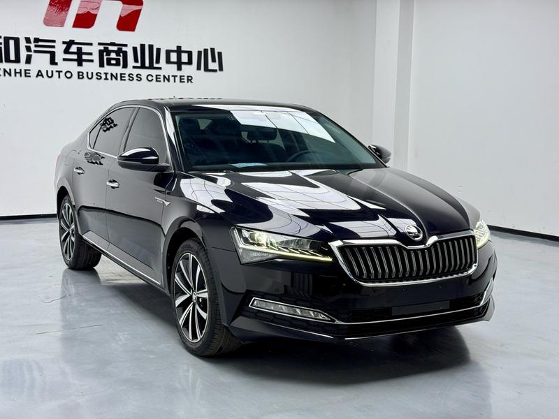 Skoda Superb, 2023 — фото 3 из 12