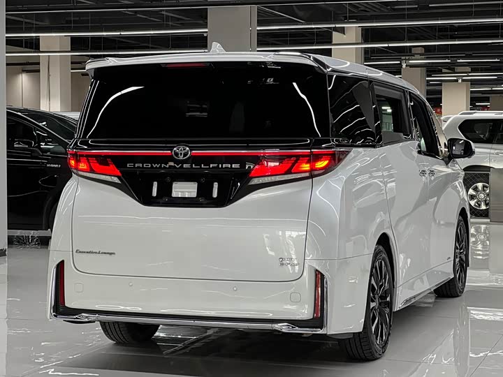 Toyota Vellfire, 2025 — фото 4 из 9