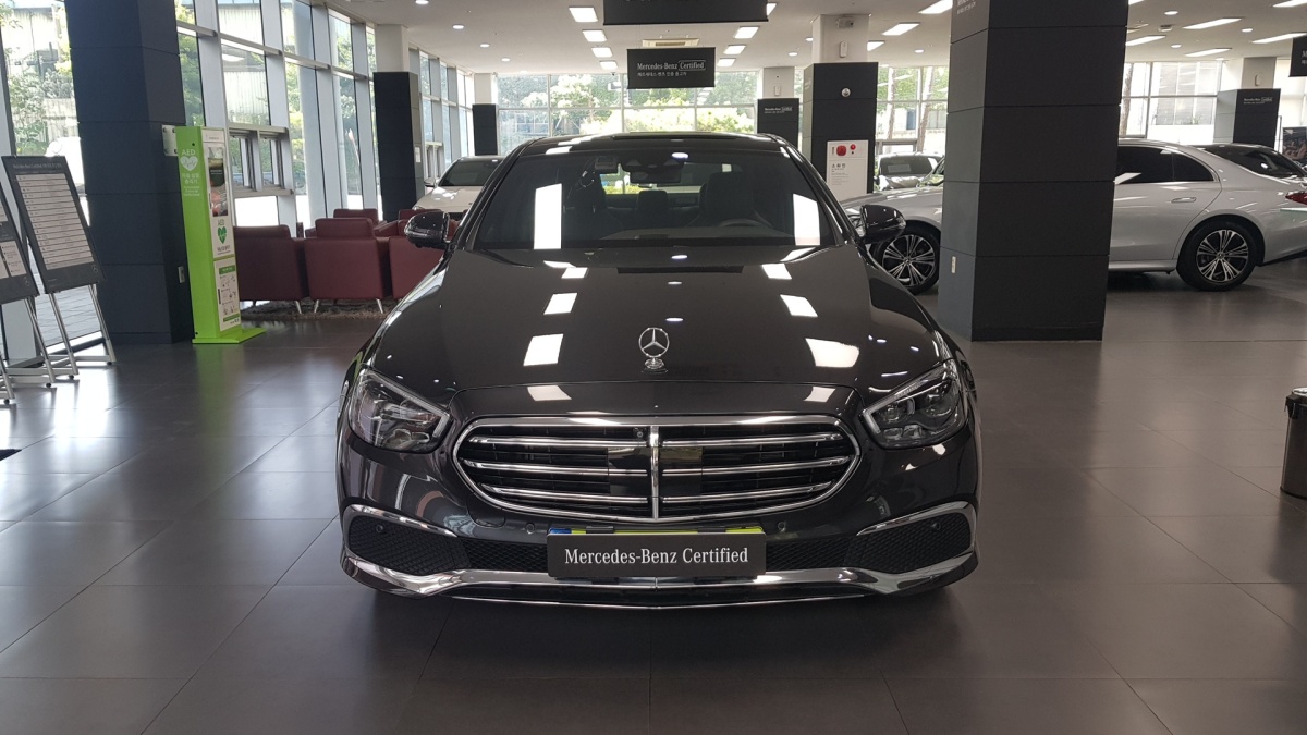 Mercedes-Benz E-Class, 2023 — фото 3 из 12