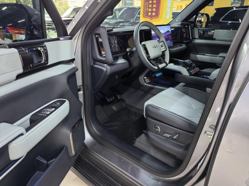 BYD FangChengBao Leopard 5, 2025 — фото 9 из 12