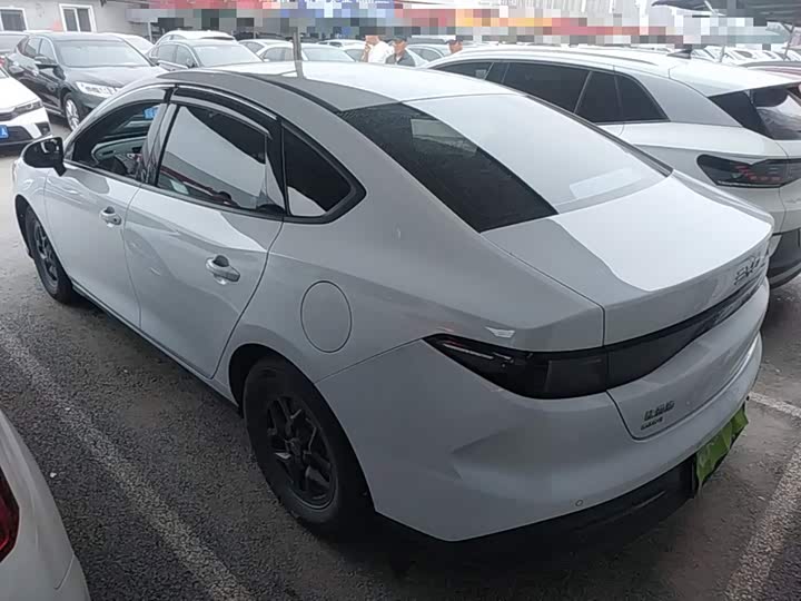 BYD Seal 05 DM-i Hybrid, 2025 — фото 5 из 9