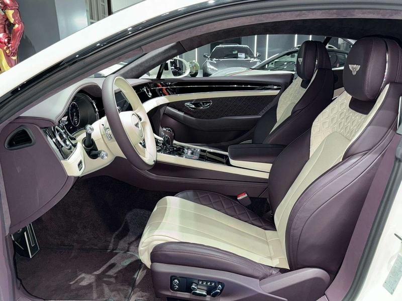Bentley Continental GT, 2022 — фото 6 из 9