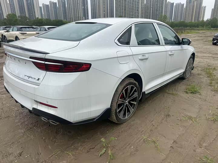 Geely Preface, 2026 — фото 7 из 9