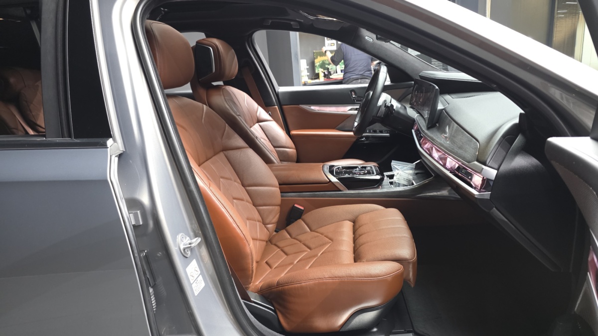 BMW 7 Series, 2023 — фото 10 из 12