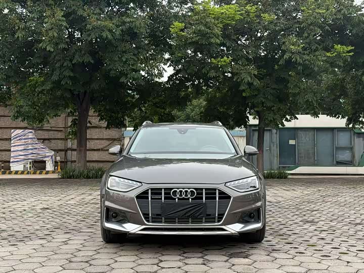 Audi A4, 2022 — фото 2 из 9