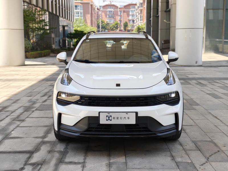 Lynk & Co 01 EM-P Hybrid, 2023 — фото 2 из 12