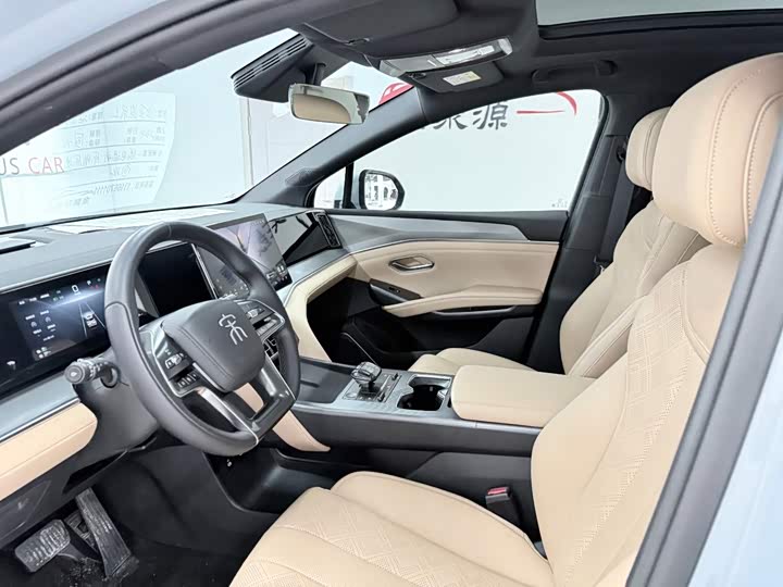 BYD Song L DM-i Hybrid, 2024 — фото 8 из 9