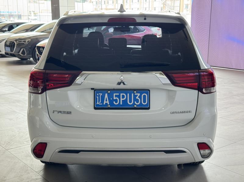 Mitsubishi Outlander, 2022 — фото 3 из 12